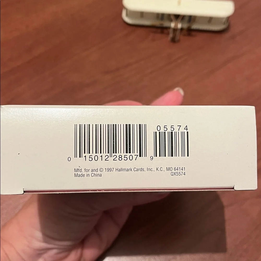 Hallmark like new